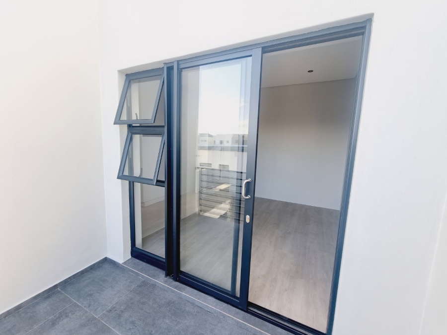 5 Bedroom Property for Sale in Sandown Western Cape